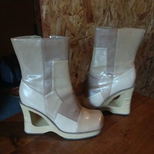 heeled boots